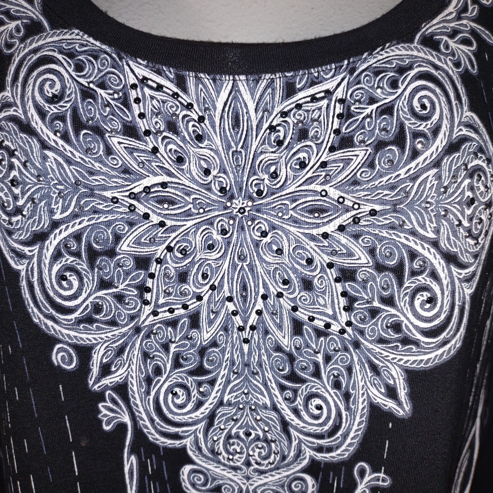 B.L.E.U. bling & lace 2X tunic top - Picture 2 of 10